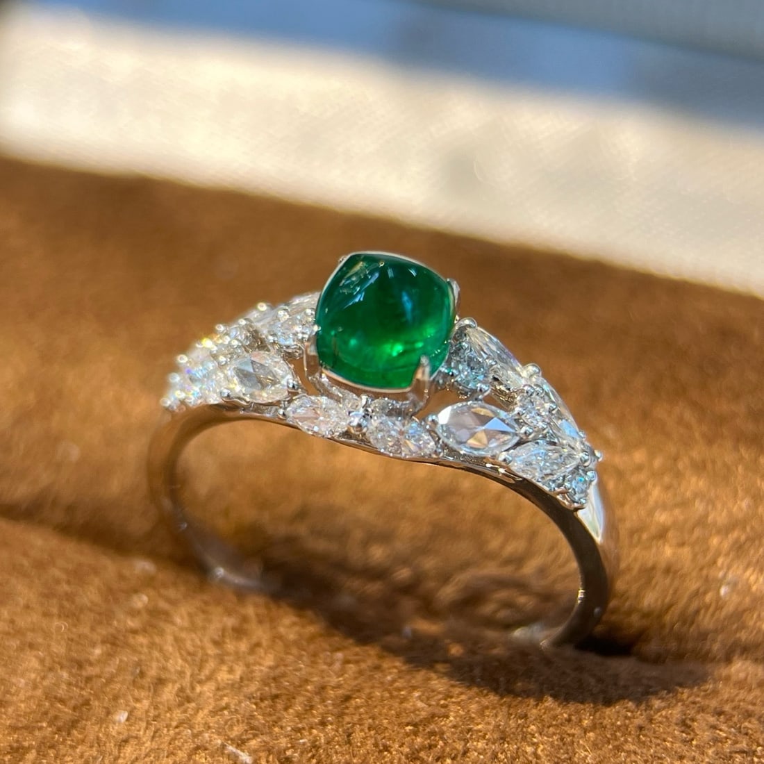 14k Gold 1.28 Ctw Vivid Green Natural Emerald & Diamond Ring - 6
