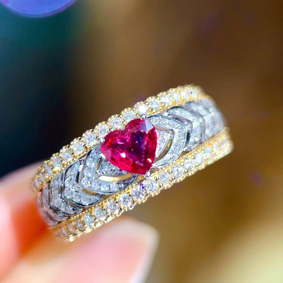 14k Gold 1.09 Ctw Natural Ruby & Diamond Ring: Ref:231172118 // gold content:14k gold // ring size:7. 25us // // main gemstone:ruby // shape:heart // carat weight:0. 55ct // color:red // treatment:natural // // adjacent gemstone 2 : diamond // sha