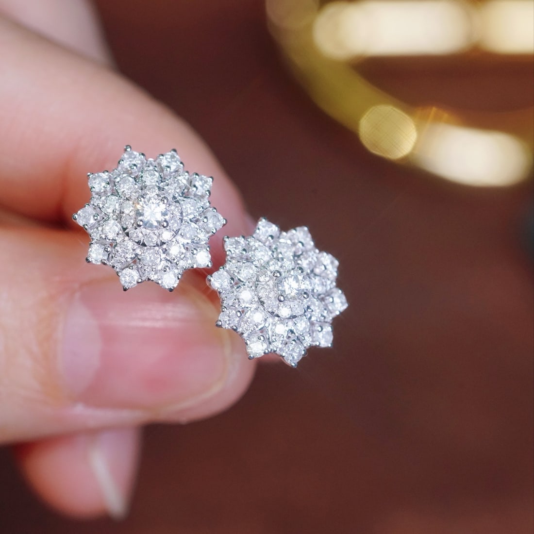 14k Gold 0.86 Ct Natural H Diamond Earrings - 8