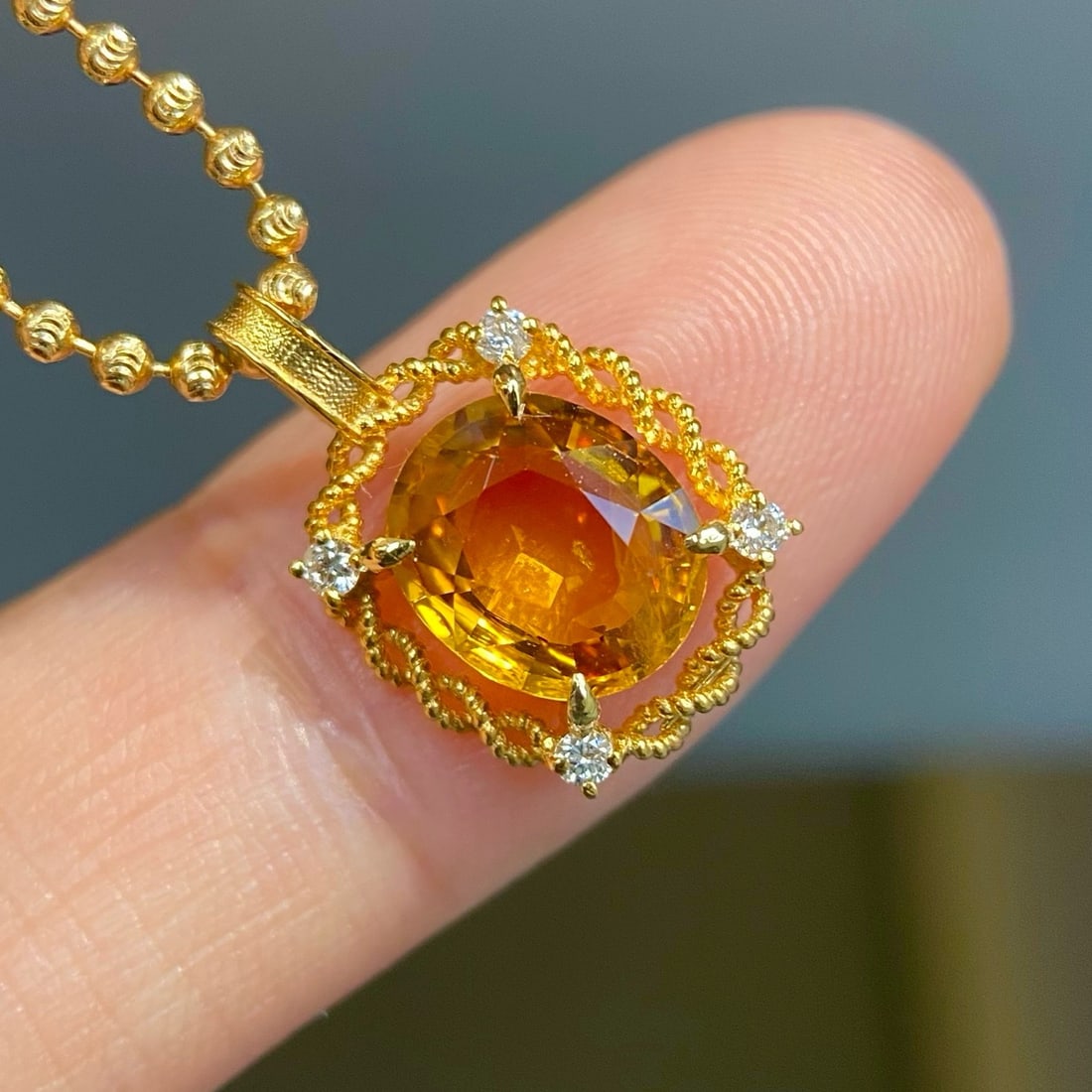 14k Gold 2.09 Ct Natural Sapphire & Diamond Pendant( Without Chain ): Ref:231172127 // gold content:14k gold // main gemstone:sapphire // shape:oval // carat weight:2. 09ct // color:yellow // treatment:natural // // adjacent gemstone 2 : diamond // shape:round //