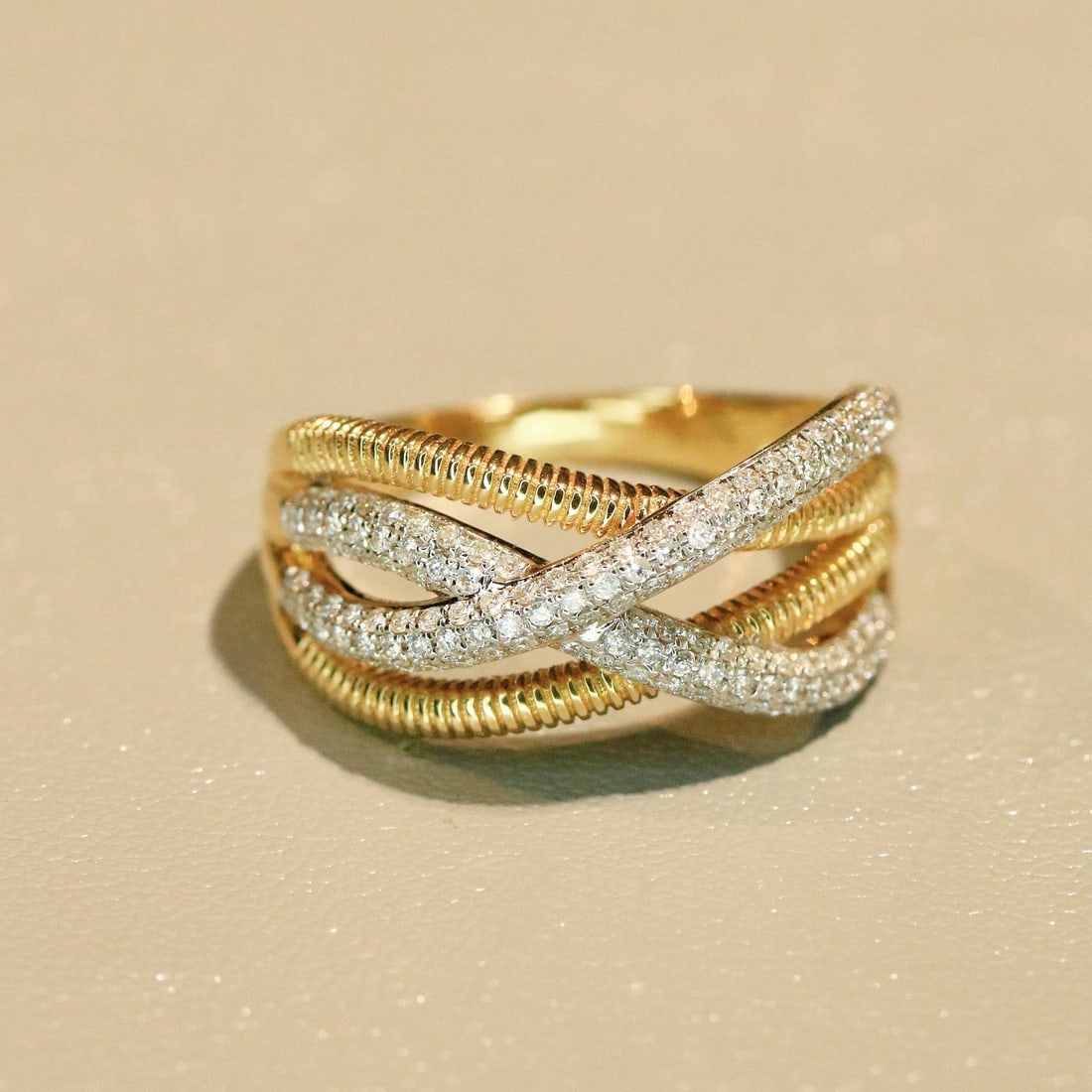 14k Gold 0.4 Ct Natural H Diamond Ring: Ref:231172146 // gold content:14k gold // ring size:7. 25us // // main gemstone:diamond // shape:round // carat weight:0. 4ct // clarity grade:vs-si // color:h // treatment:natural // cut grade:g // C