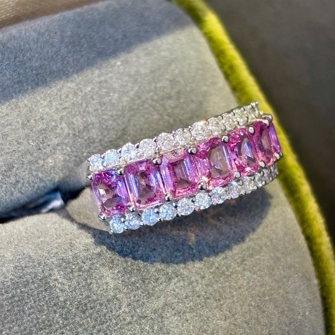14k Gold 1.9 Ct Natural Sapphire & Diamond Ring - 4