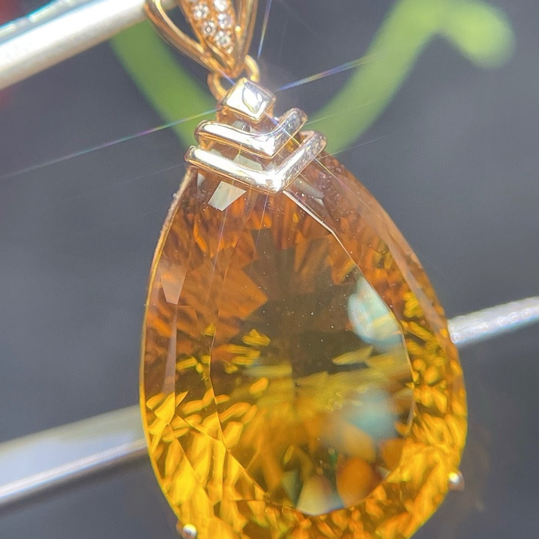 14k Gold 22.57 Ct Natural Citrine & Diamond Pendant( Without Chain ): Ref:231172154 // gold content:14k gold // main gemstone:citrine // shape:pear // carat weight:22. 57ct // color:yellow // treatment:natural // // adjacent gemstone 2 : diamond // shape:round //
