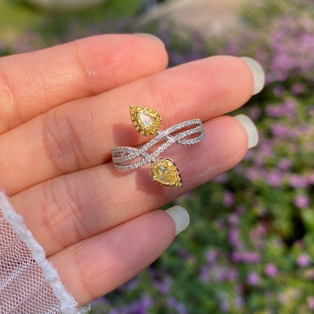 14k Gold 0.67 Ctw Natural Yellow Diamond & Diamond Ring: Ref:231172185 // gold content:14k gold // ring size:7. 25us // // main gemstone:yellow diamond // shape:pear // carat weight:0. 32ct // color:yellow // treatment:natural // // adjacent gemstone 2 :
