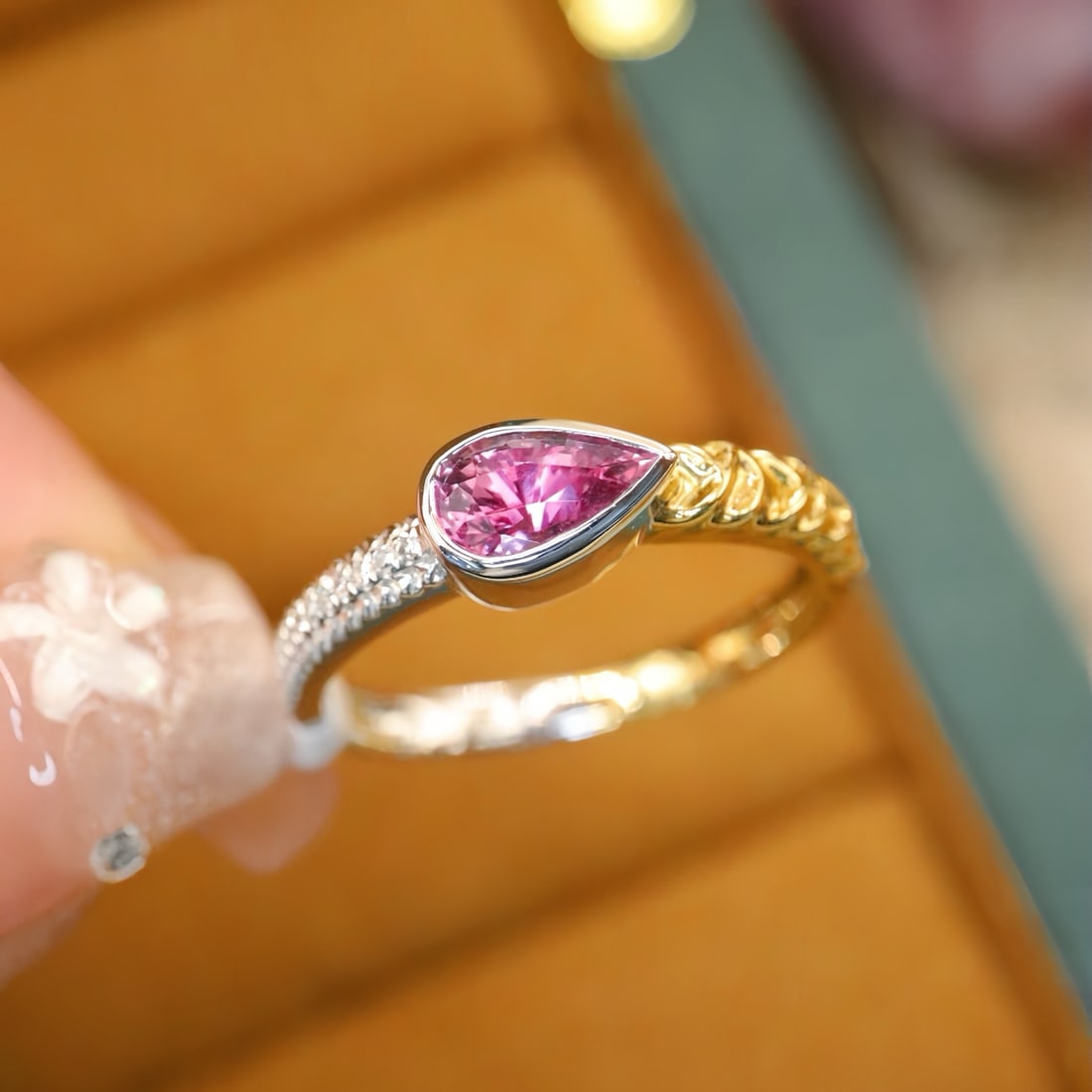 14k Gold 0.81 Ctw Natural Sapphire & Diamond Ring - 2