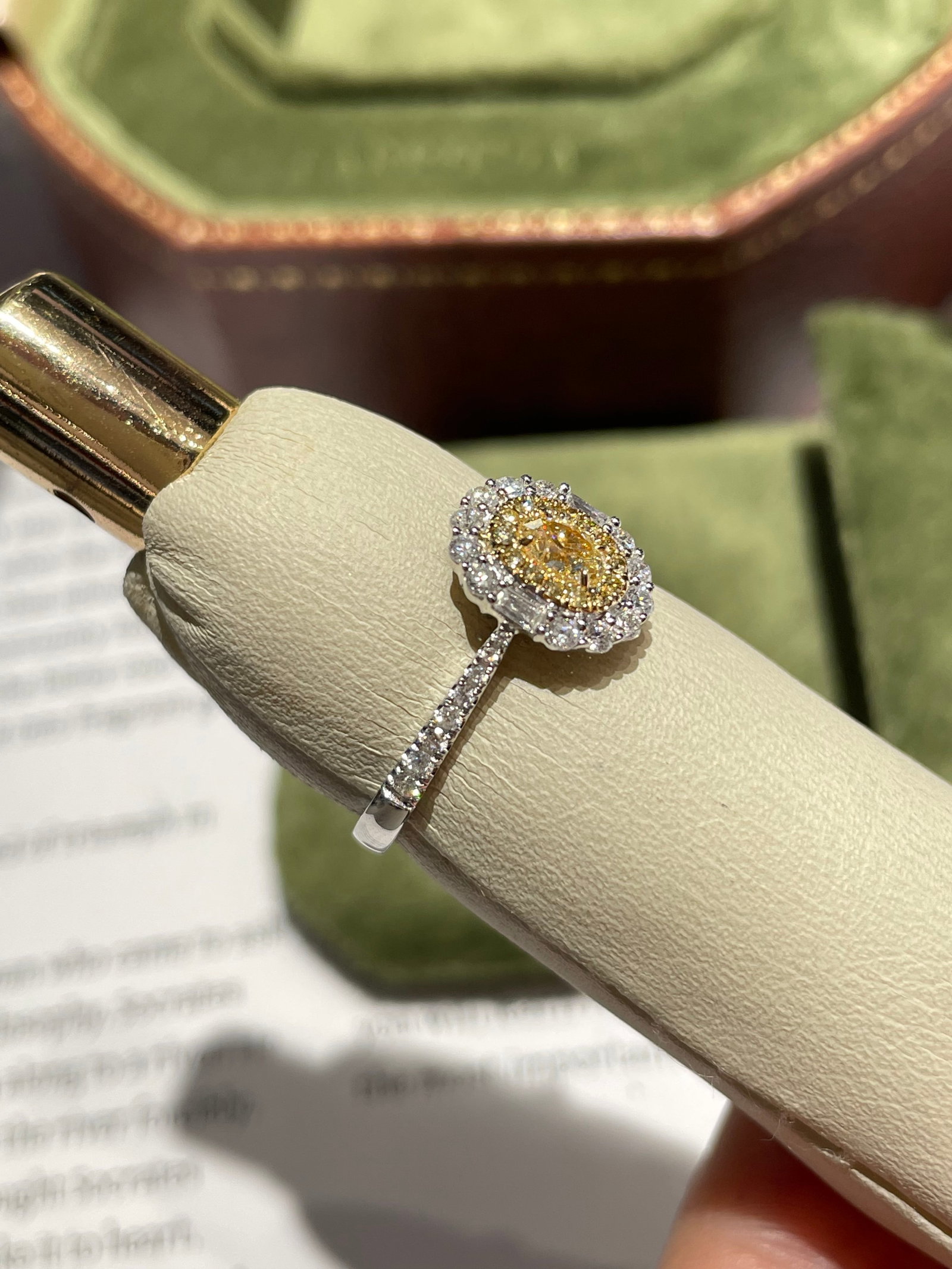 14k Gold 0.64 Ctw Natural Yellow Diamond & Diamond Ring - 3