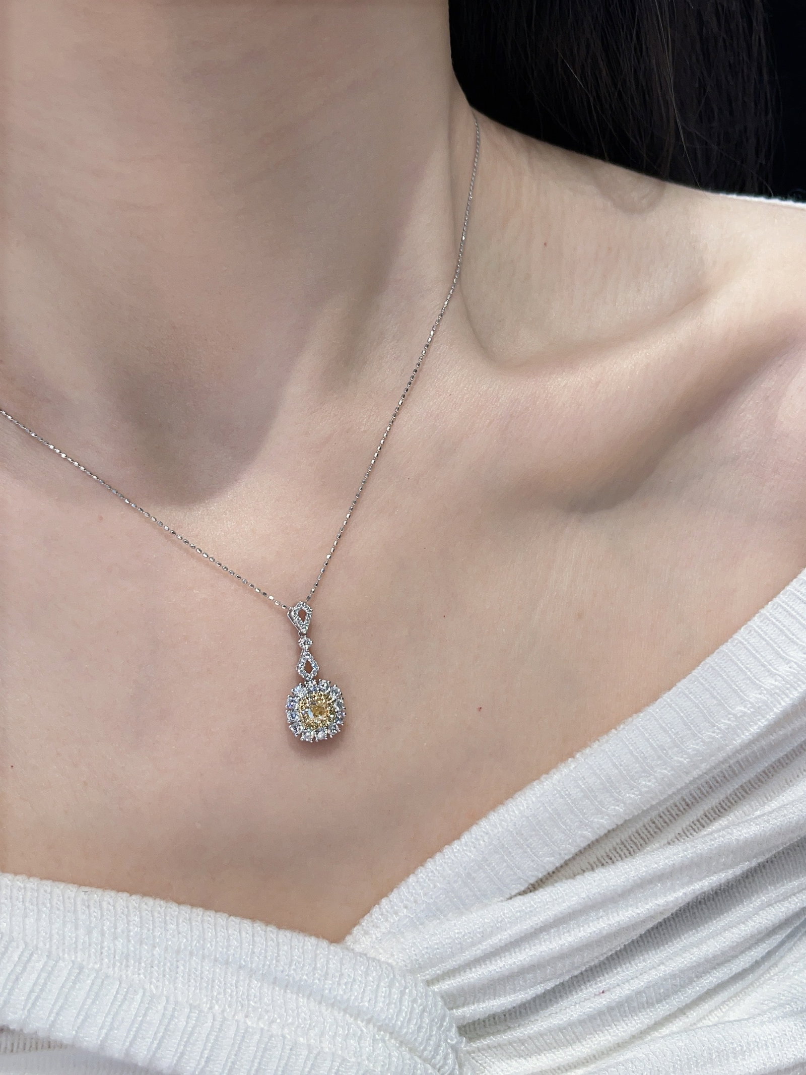 14k Gold 0.83 Ctw Natural Yellow Diamond & Diamond Pendant( Without Chain ) - 3