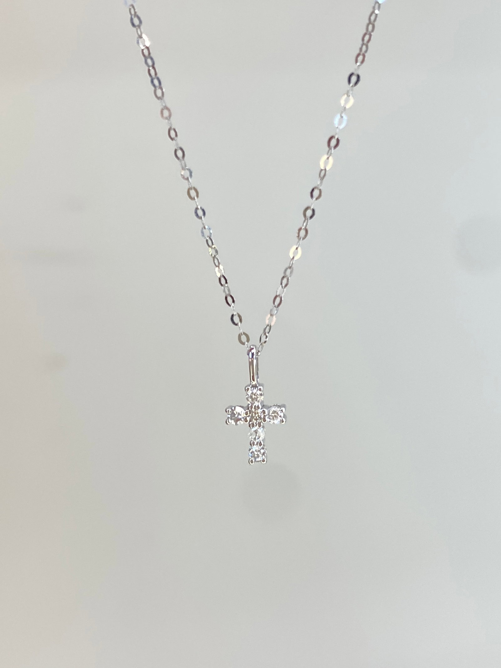 14k Gold 0.15 Ct Natural H Diamond Necklace: Ref:231172203 // gold content:14k gold // main gemstone:diamond // shape:round // carat weight:0. 15ct // clarity grade:vs-si // color:h // treatment:natural // cut grade:g // Condition: New Low