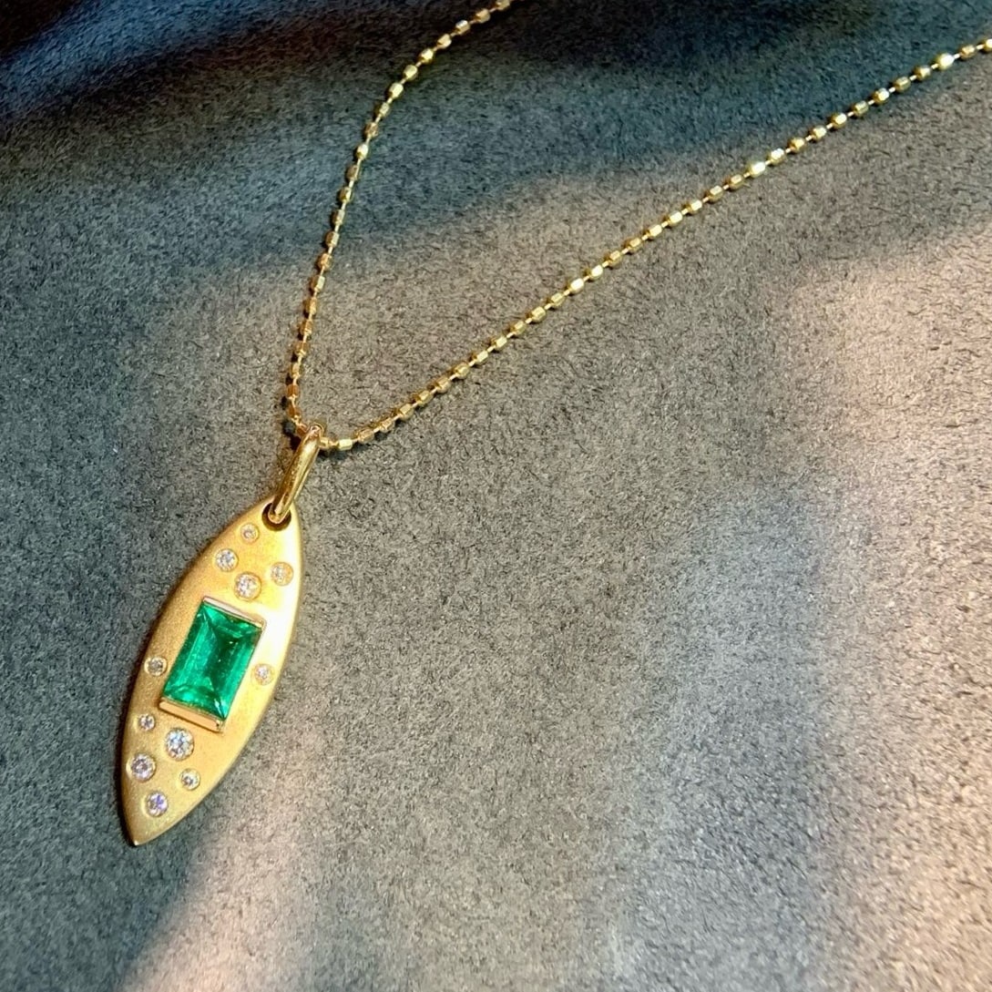 14k Gold 0.38 Ctw Vivid Green Natural Emerald & Diamond Pendant( Without Chain ) - 3