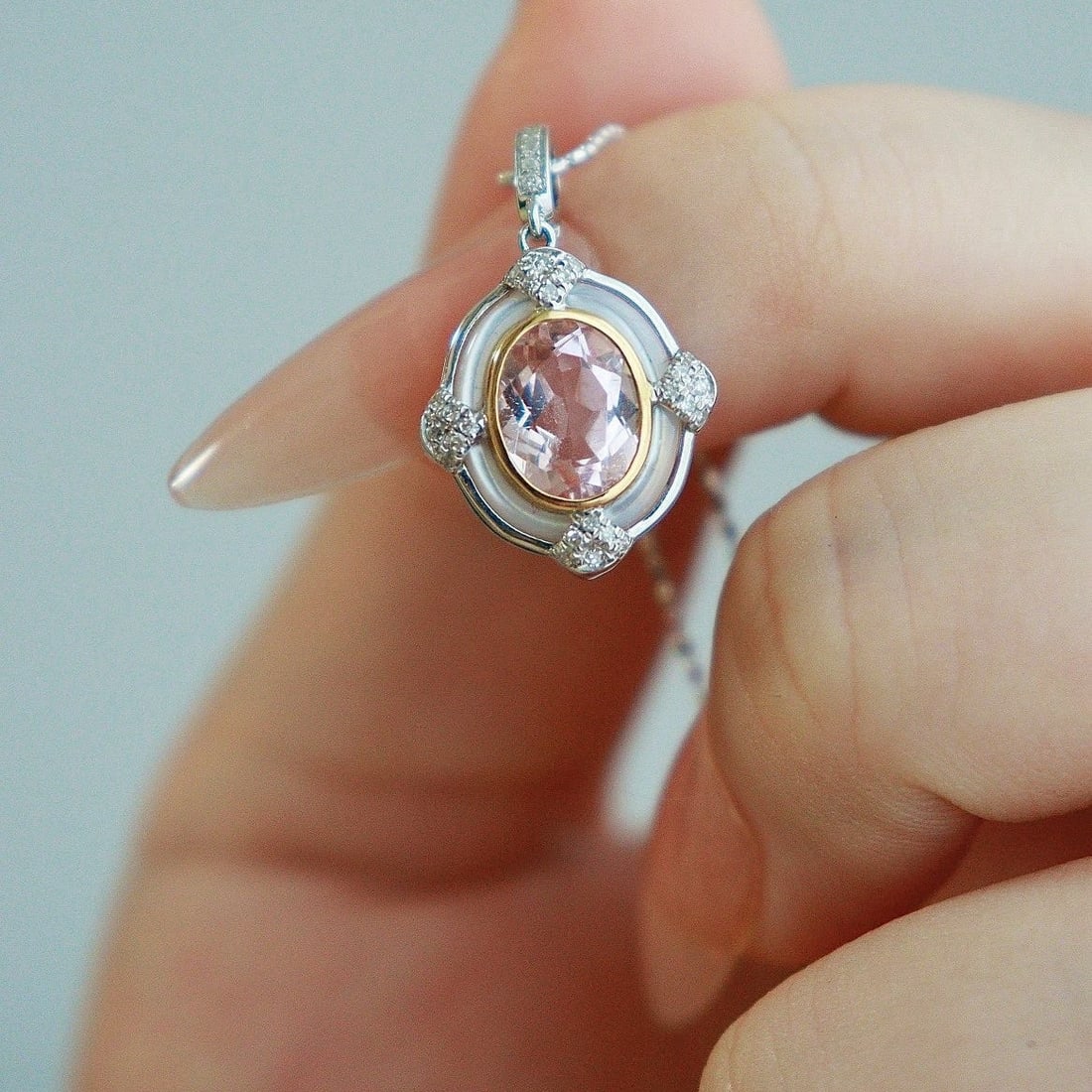 14k Gold 1 Ct Natural Morganite & Diamond Pendant( Without Chain ): Ref:231172208 // gold content:14k gold // main gemstone:morganite // shape:oval // carat weight:1ct // color:pink // treatment:natural // // adjacent gemstone 2 : diamond // shape:round // clarity