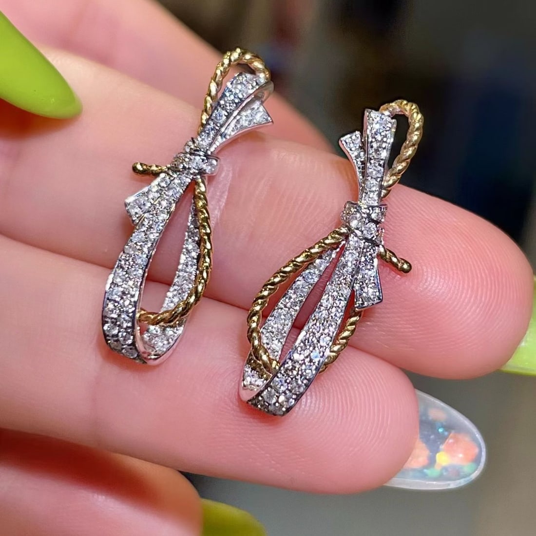 14k Gold 0.72 Ct Natural H Diamond Earrings - 3