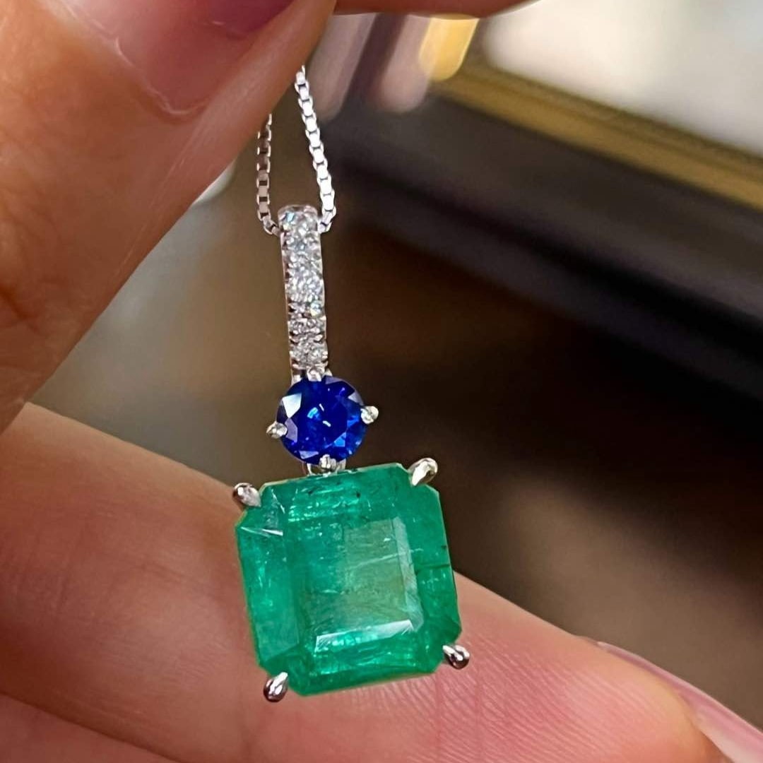 14k Gold 5.76 Ctw Intense Green Natural Emerald & Diamond Pendant( Without Chain ) - 2