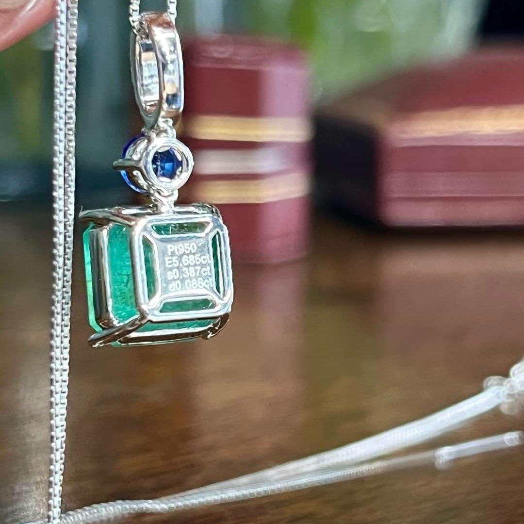 14k Gold 5.76 Ctw Intense Green Natural Emerald & Diamond Pendant( Without Chain ) - 3