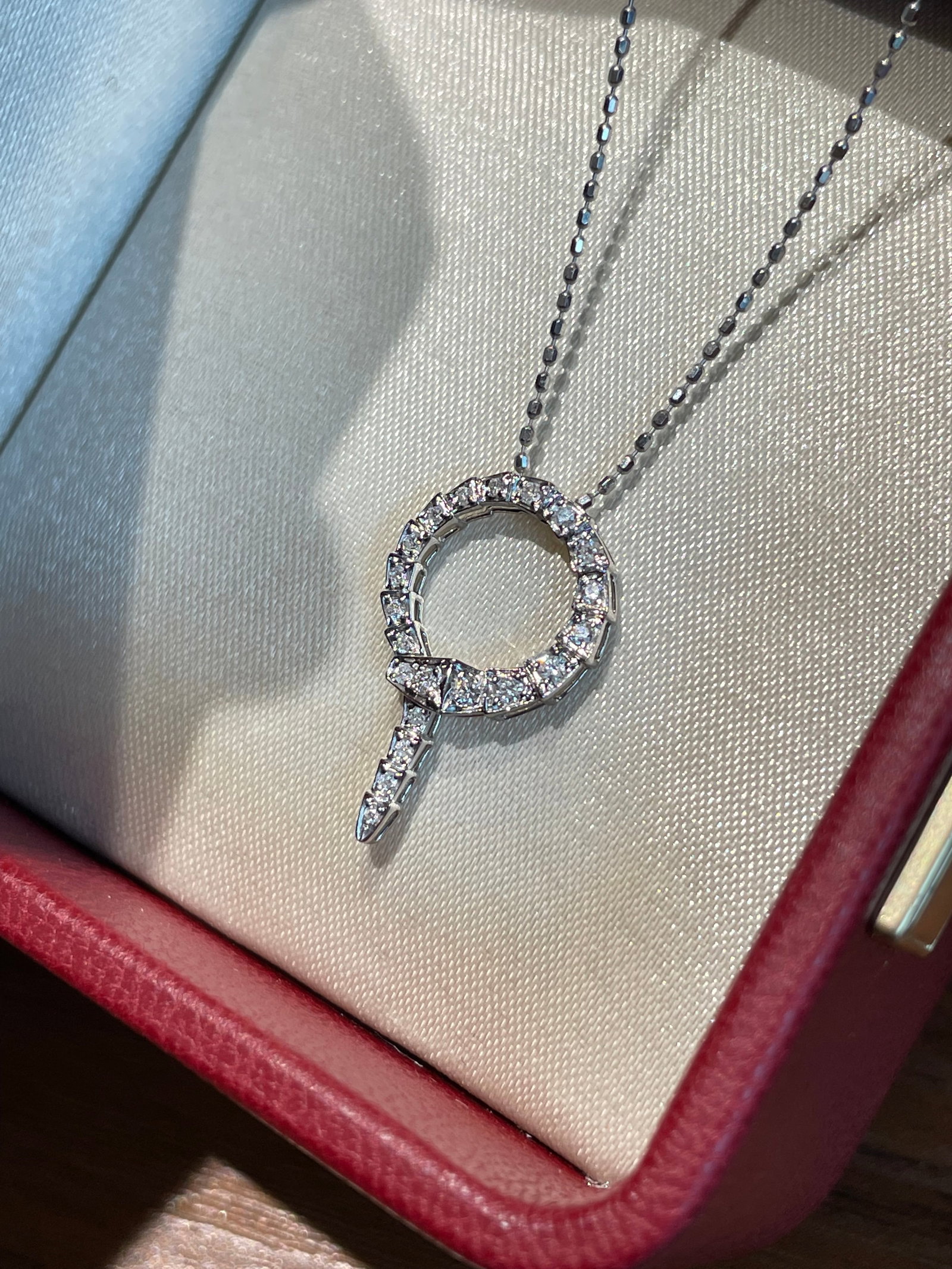 14k Gold 0.11 Ct Natural H Diamond Pendant( Without Chain ): Ref:231172218 // gold content:14k gold // main gemstone:diamond // shape:round // carat weight:0. 11ct // clarity grade:vs-si // color:h // treatment:natural // cut grade:g // Low Estimate: 1200