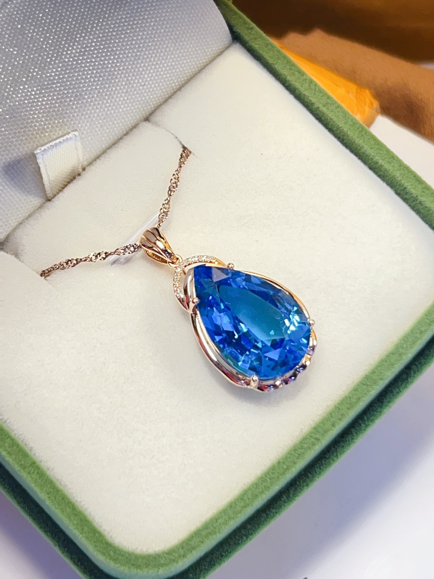 14k Gold 15.88 Ctw Natural Topaz & Diamond Pendant( Without Chain ) - 4