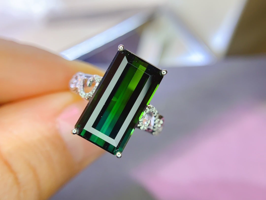 14k Gold 7.8 Ct Natural Tourmaline & Diamond Ring - 3