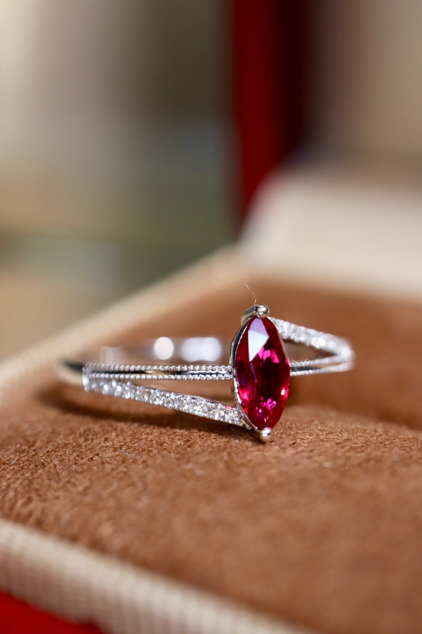 14k Gold 0.47 Ctw Natural Ruby & Diamond Ring - 6