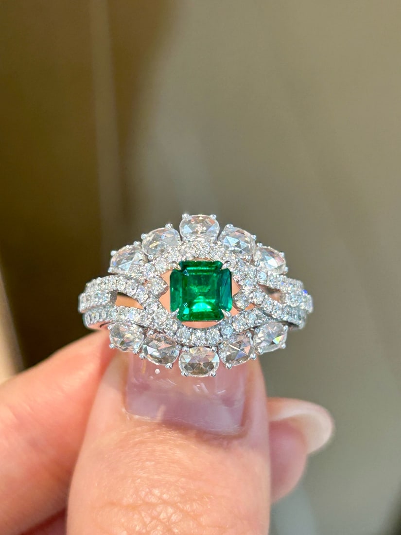 14k Gold 1.81 Ctw Vivid Green Natural Emerald & Diamond Ring - 5
