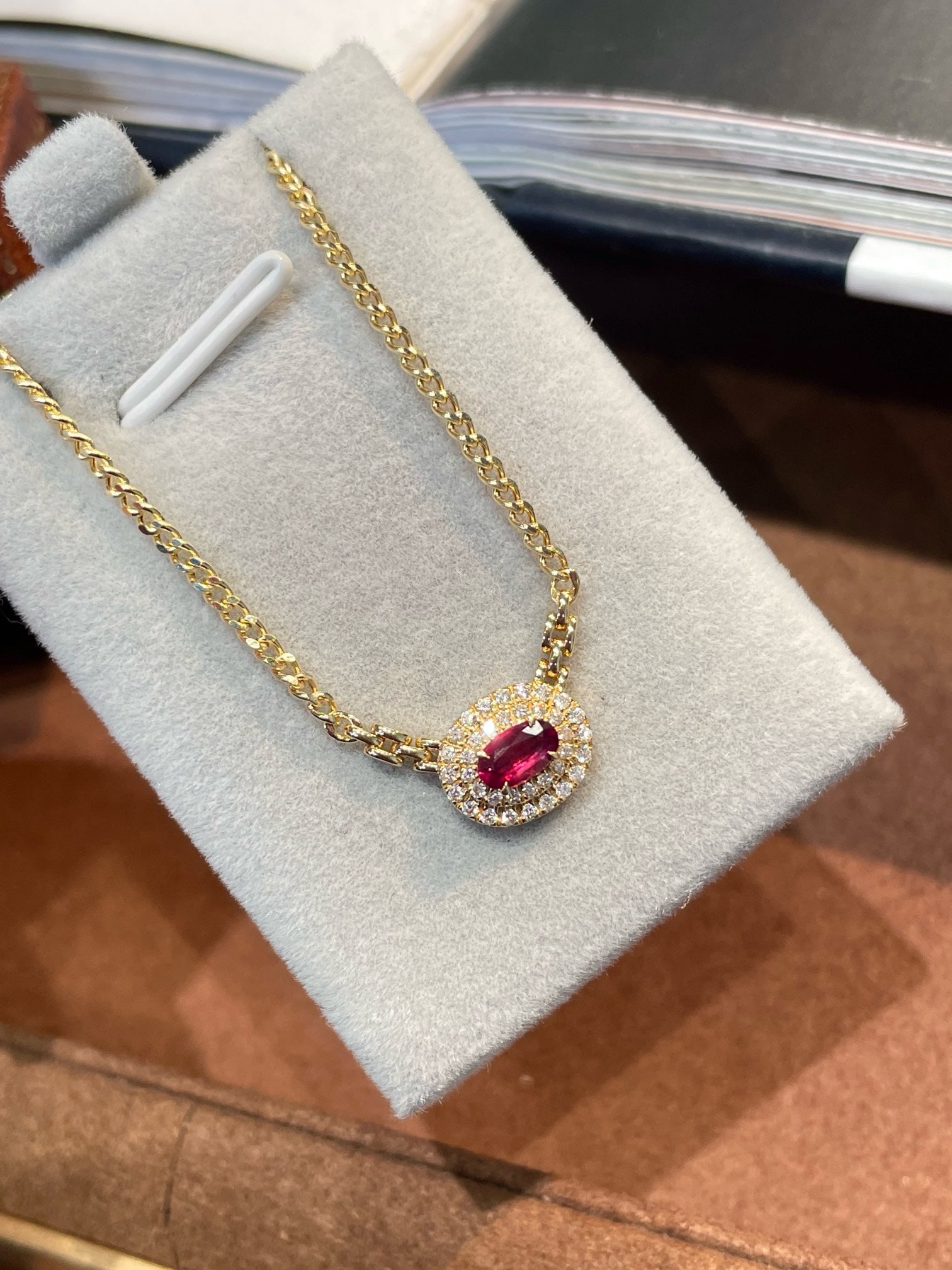 14k Gold 0.32 Ct Natural Ruby & Diamond Necklace: Ref:231172232 // gold content:14k gold // main gemstone:ruby // shape:oval // carat weight:0. 32ct // color:red // treatment:natural // // adjacent gemstone 2 : diamond // shape:round // clarity