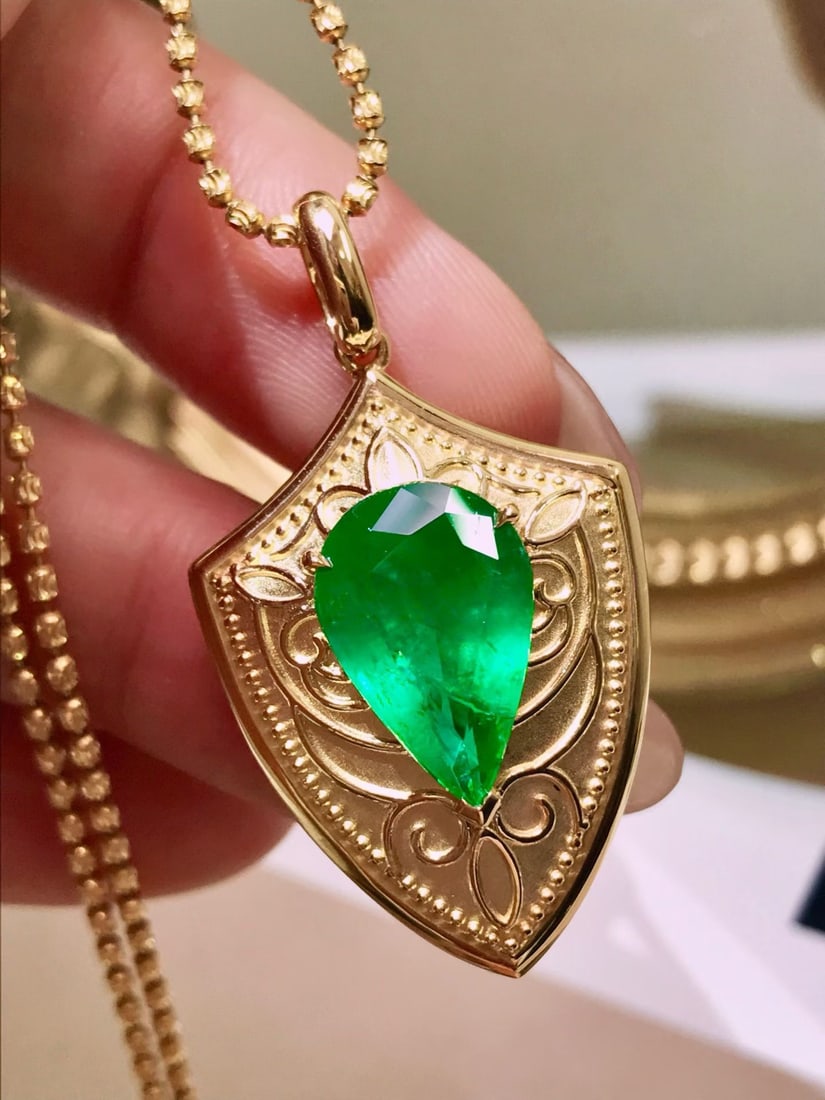 14k Gold 4.6 Ct Natural Emerald Pendant( Without Chain ) - 2