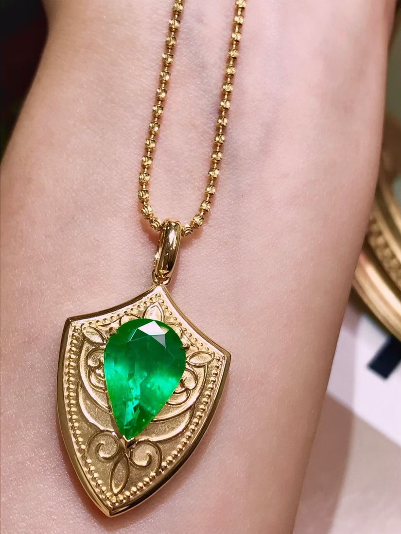 14k Gold 4.6 Ct Natural Emerald Pendant( Without Chain ) - 5