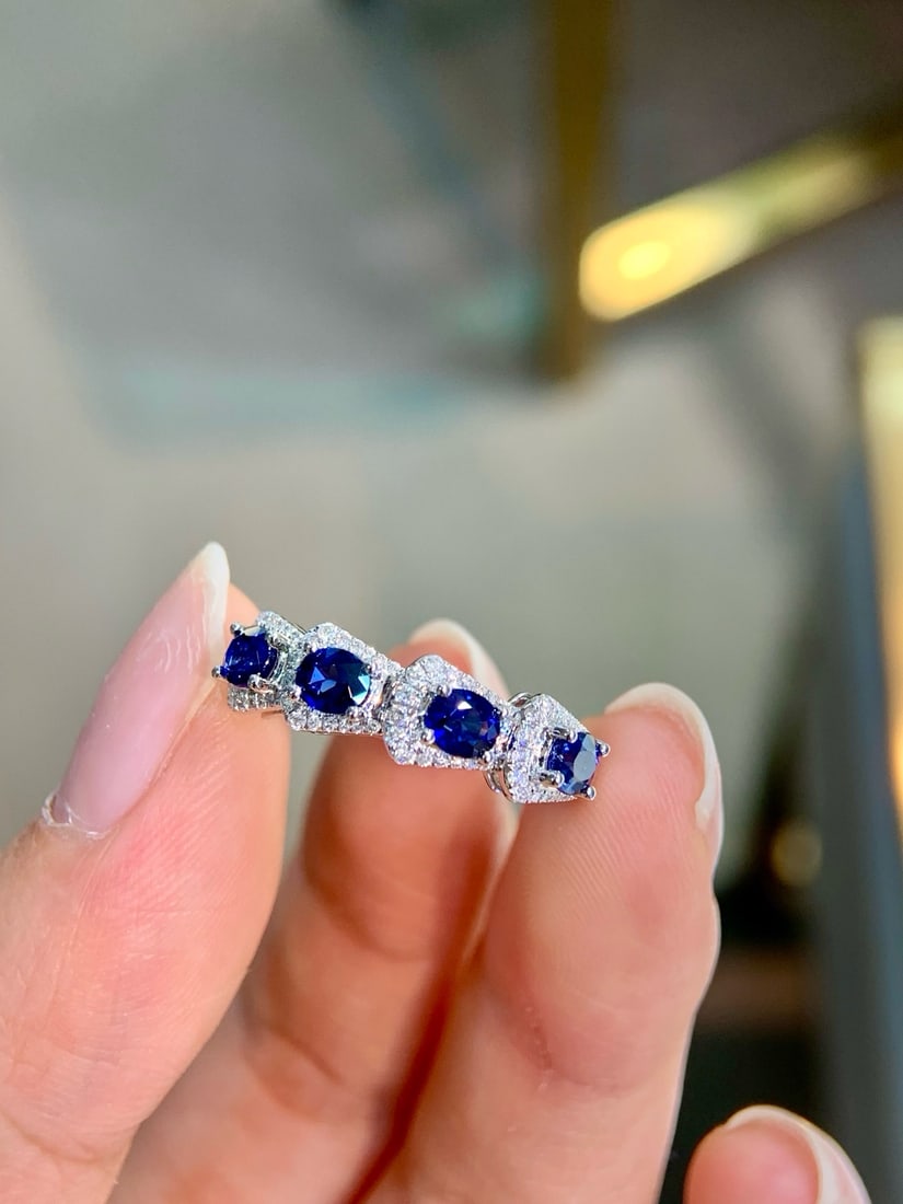 14k Gold 1.47 Ctw Natural Sapphire & Diamond Ring: Ref:231172236 // gold content:14k gold // ring size:7. 25us // // main gemstone:sapphire // shape:oval // carat weight:1. 26ct // color:blue // treatment:natural // // adjacent gemstone 2 : diamond