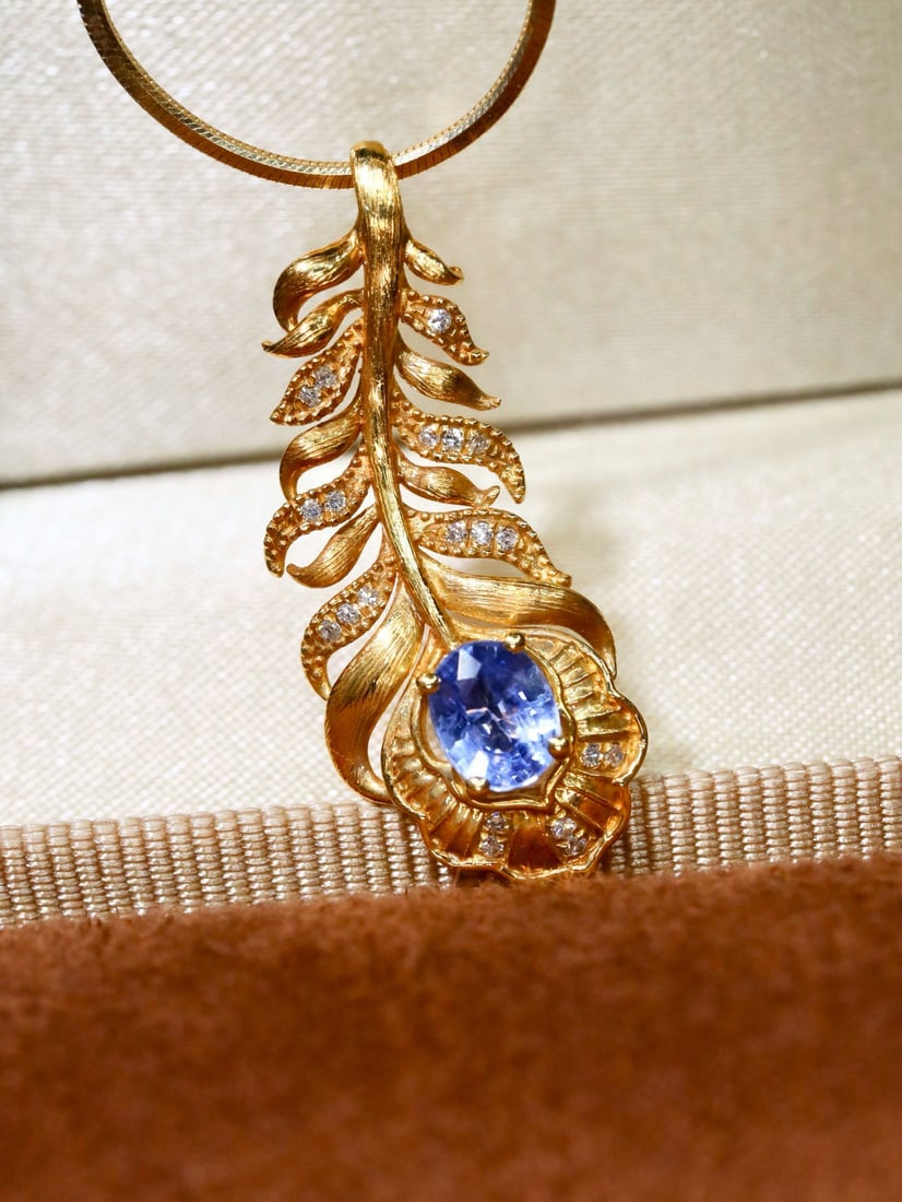 14k Gold 0.66 Ctw Natural Sapphire & Diamond Pendant( Without Chain ): Ref:231172256 // gold content:14k gold // main gemstone:sapphire // shape:oval // carat weight:0. 60ct // color:blue // treatment:natural // // adjacent gemstone 2 : diamond // shape:round // carat