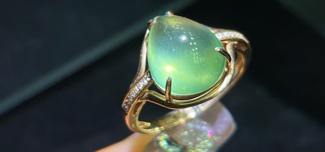 14k Gold 6 Ct Natural Prehnite & Diamond Ring - 5