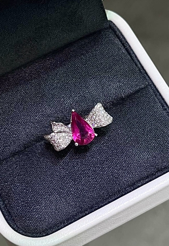 14k Gold 1.36 Ct Natural Tourmaline & Diamond Ring: Ref:231172260 // gold content:14k gold // ring size:7. 25us // // main gemstone:tourmaline // shape:pear // carat weight:1. 36ct // color:red // treatment:natural // // adjacent gemstone 2 : diamond