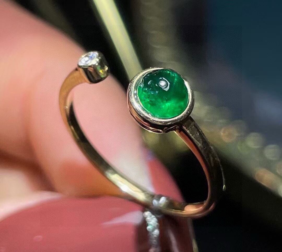 14k Gold 0.93 Ct Natural Emerald & Diamond Ring - 6