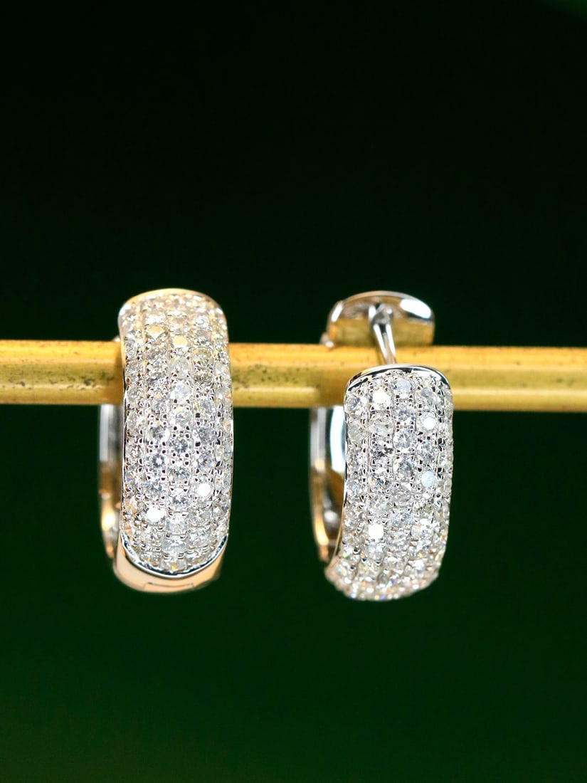 14k Gold 0.85 Ct Natural H Diamond Earrings: Ref:231172266 // gold content:14k gold // main gemstone:diamond // shape:round // carat weight:0. 85ct // clarity grade:vs-si // color:h // treatment:natural // cut grade:g // High Estimate: 6600 Low