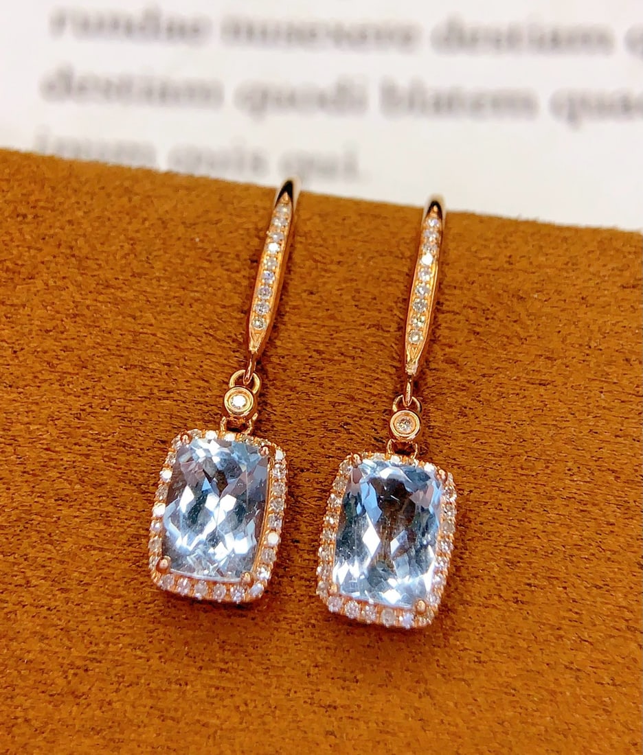 14k Gold 2 Ct Natural Aquamarine & Diamond Earrings: Ref:231172268 // gold content:14k gold // main gemstone:aquamarine // shape:cushion // carat weight:2ct // color:blue // treatment:natural // // adjacent gemstone 2 : diamond // number of stones:74