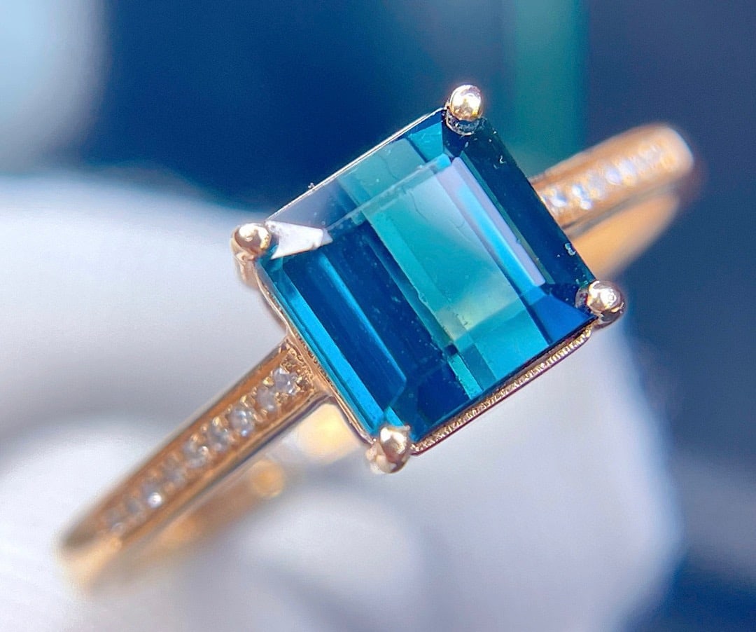 14k Gold 2.45 Ct Natural Tourmaline & Diamond Ring: Ref:231172271 // gold content:14k gold // ring size:7. 25us // // main gemstone:tourmaline // shape:octagonal // carat weight:2. 45ct // color:blue // treatment:natural // // adjacent gemstone 2 :