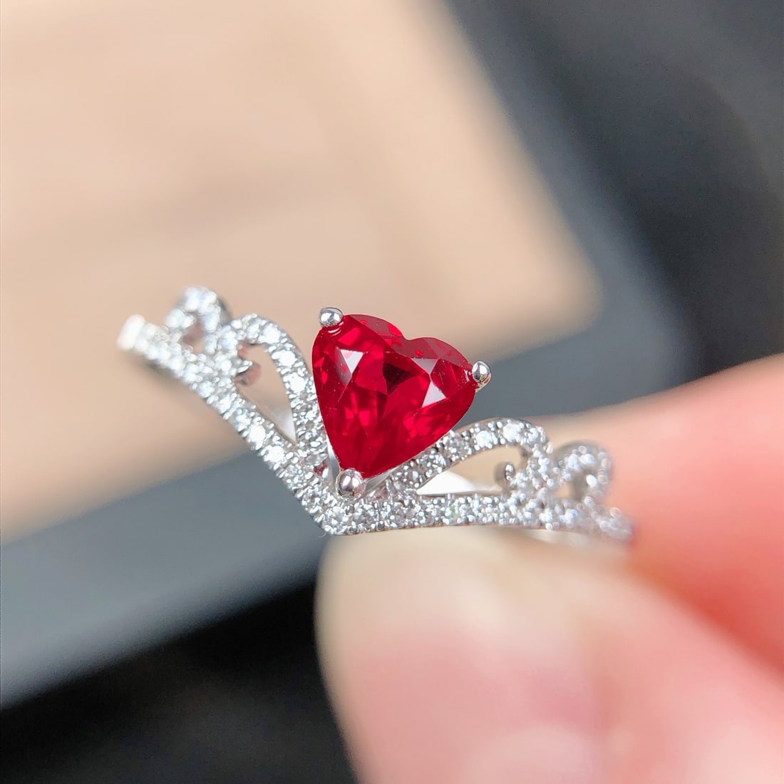 14k Gold 0.75 Ctw Natural Ruby & Diamond Ring - 4