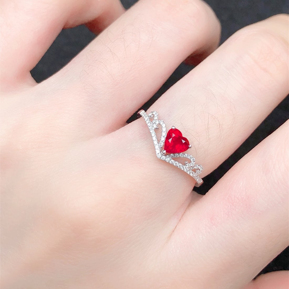 14k Gold 0.75 Ctw Natural Ruby & Diamond Ring - 8