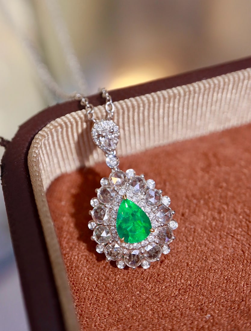 14k Gold 1.15 Ctw Natural Emerald & Diamond Pendant( Without Chain ) - 5