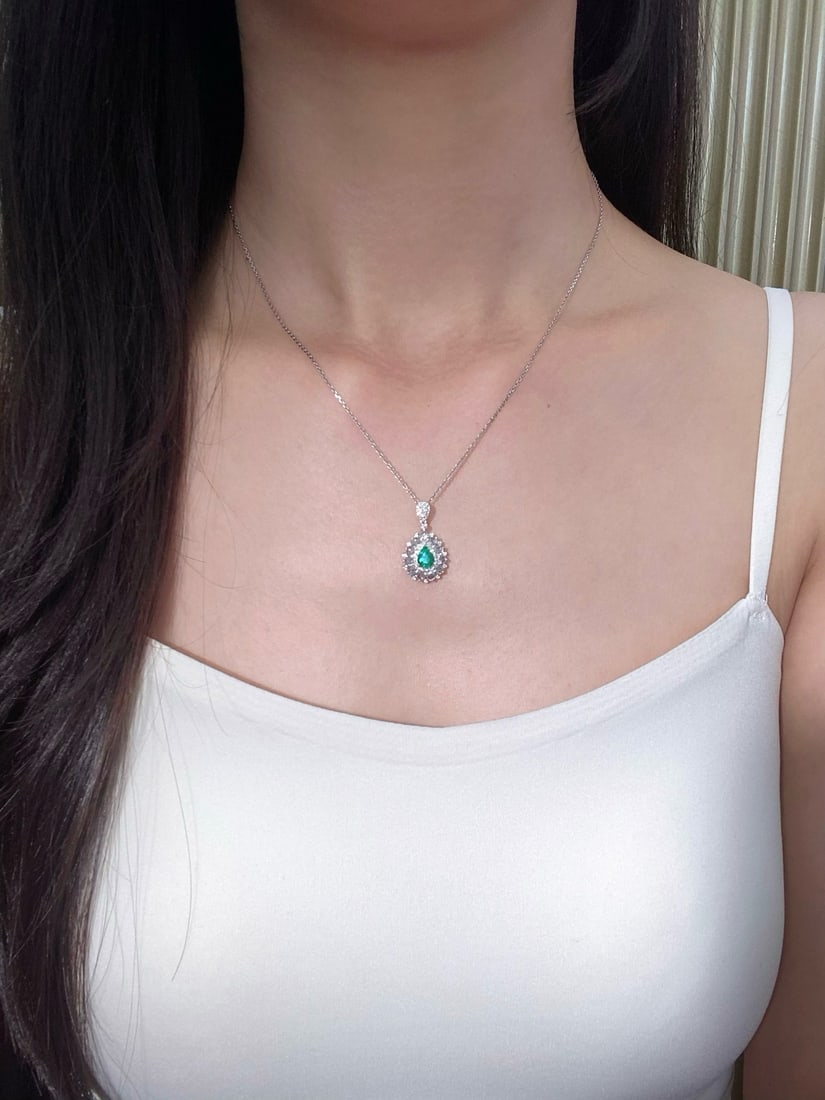 14k Gold 1.15 Ctw Natural Emerald & Diamond Pendant( Without Chain ) - 8