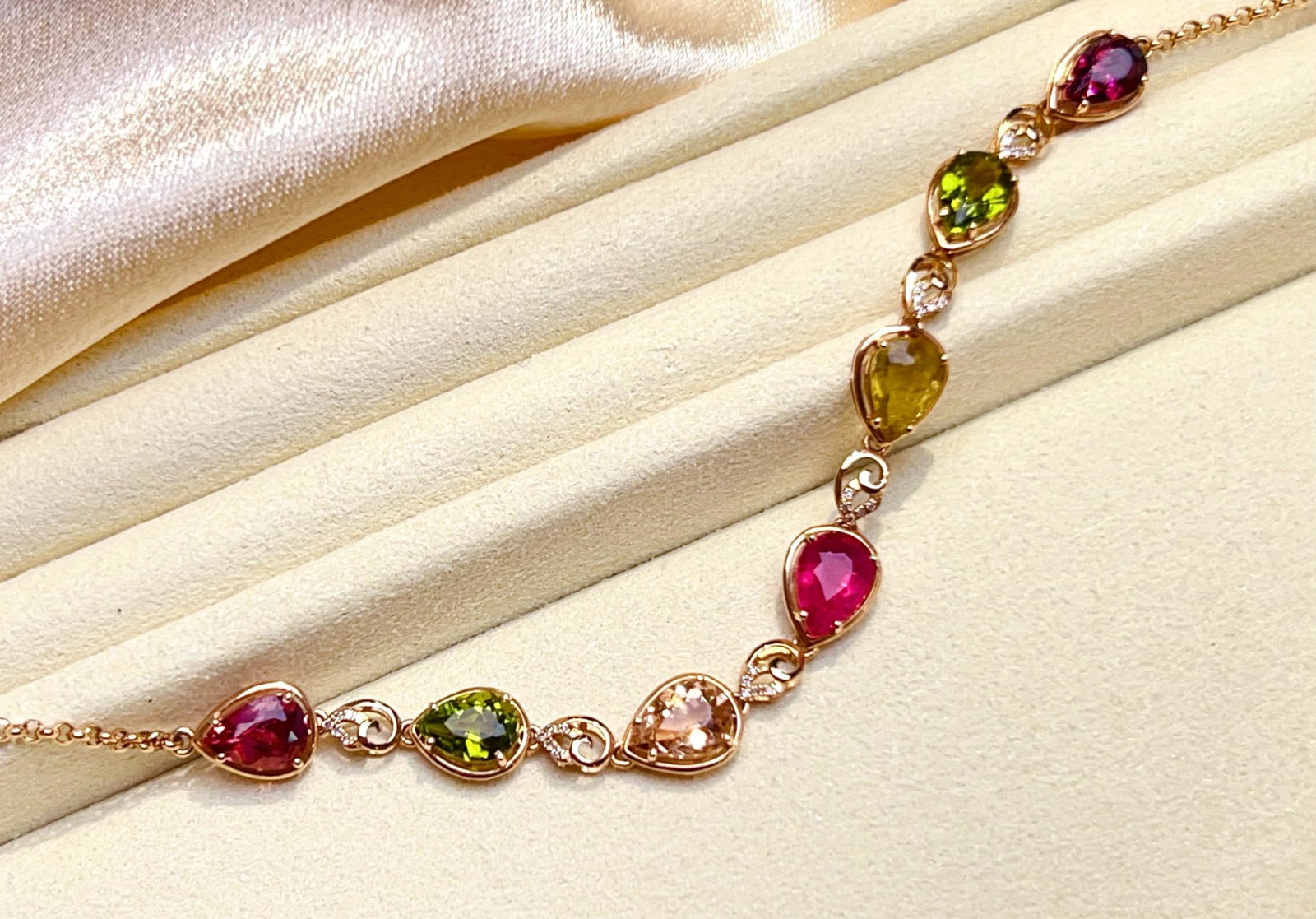 14k Gold 5.8 Ct Natural Tourmaline & Diamond Bracelet - 3