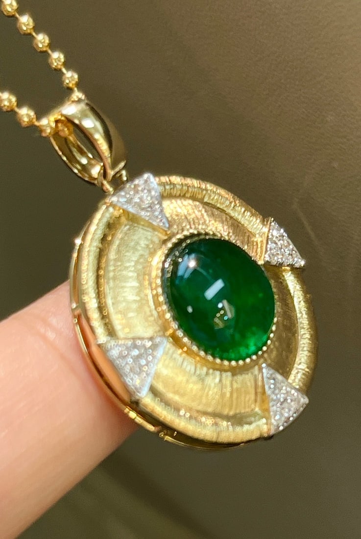 14k Gold 5.29 Ctw Vivid Green Natural Emerald & Diamond Pendant( Without Chain ) - 3