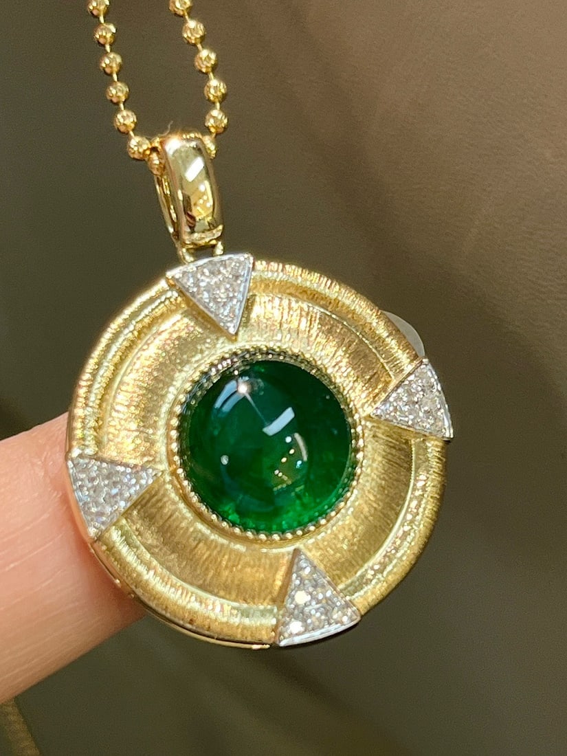 14k Gold 5.29 Ctw Vivid Green Natural Emerald & Diamond Pendant( Without Chain ) - 4