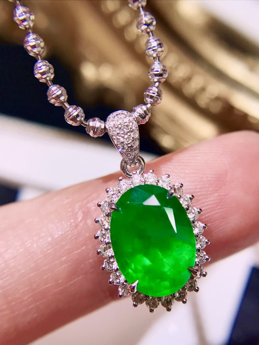 14k Gold 3.58 Ctw Vivid Green Natural Emerald & Diamond Pendant( Without Chain ) - 2
