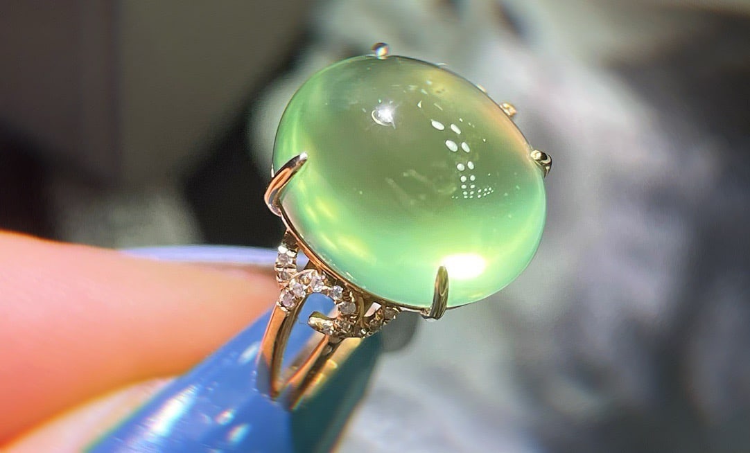 14k Gold 10.3 Ct Natural Prehnite & Diamond Ring - 4