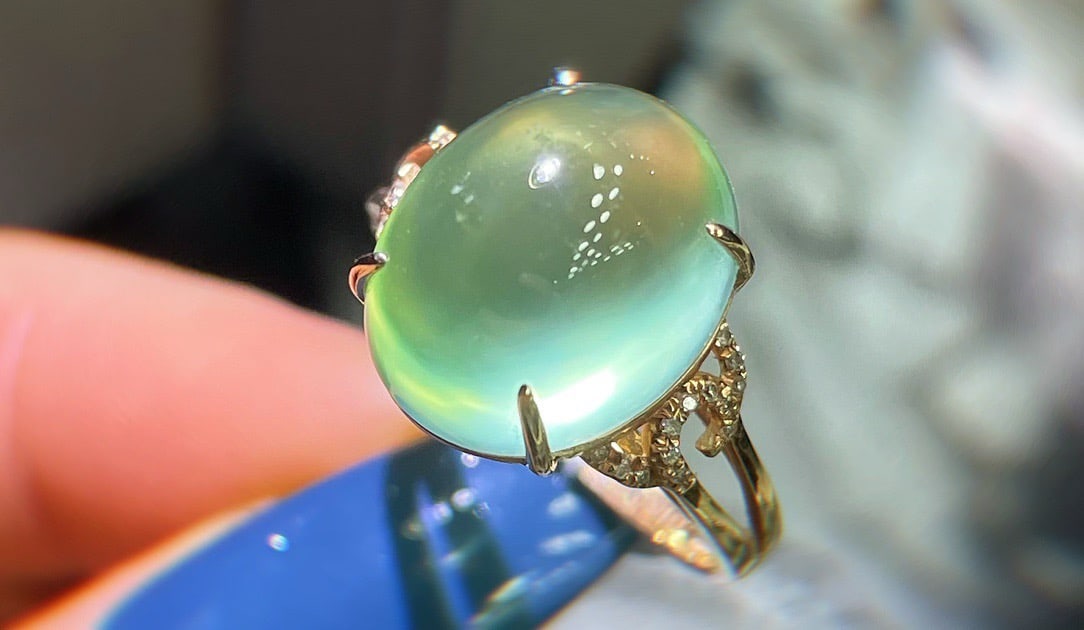 14k Gold 10.3 Ct Natural Prehnite & Diamond Ring - 5