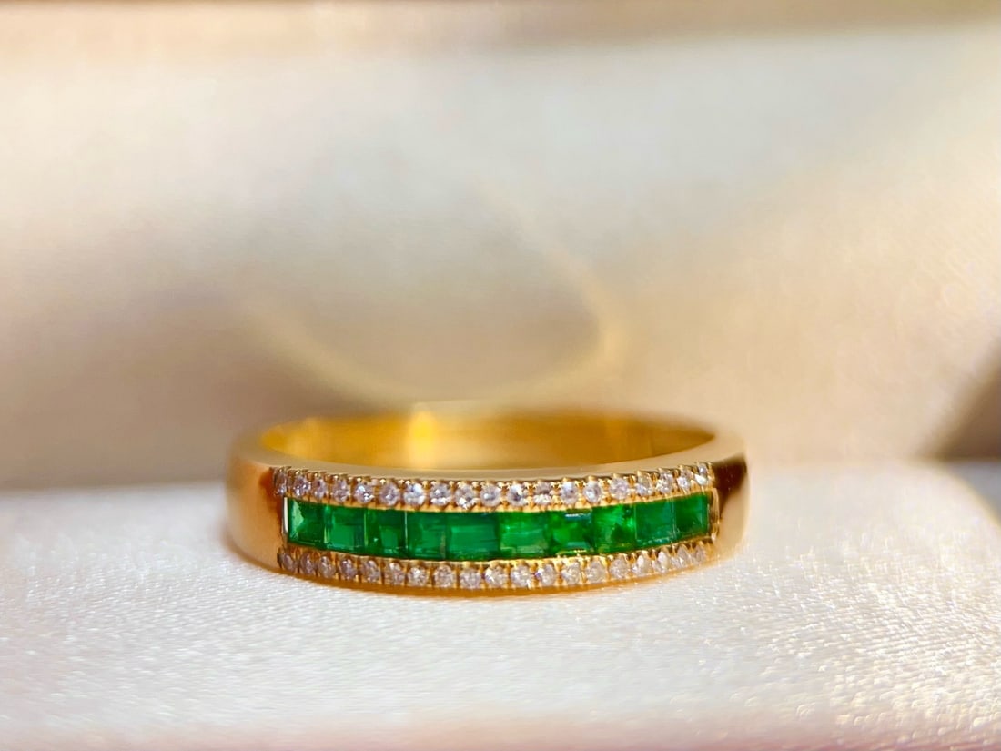 14k Gold 0.4 Ct Natural Emerald & Diamond Ring (1 of 7)