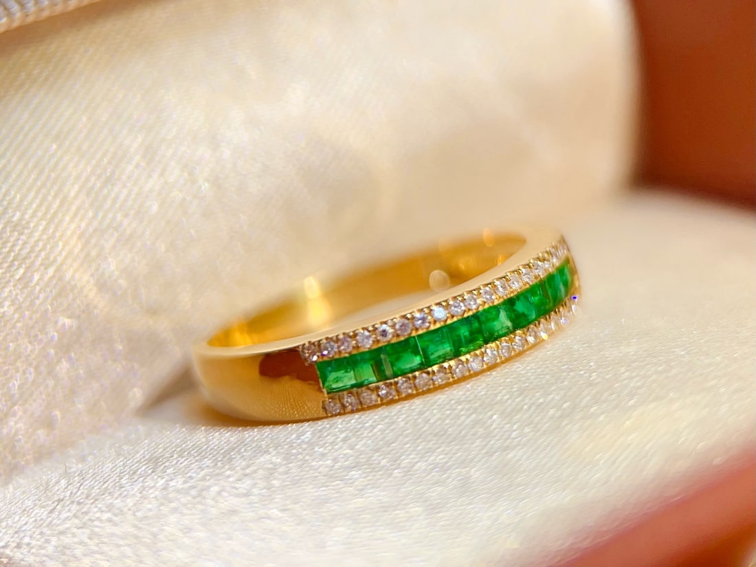 14k Gold 0.4 Ct Natural Emerald & Diamond Ring - 6