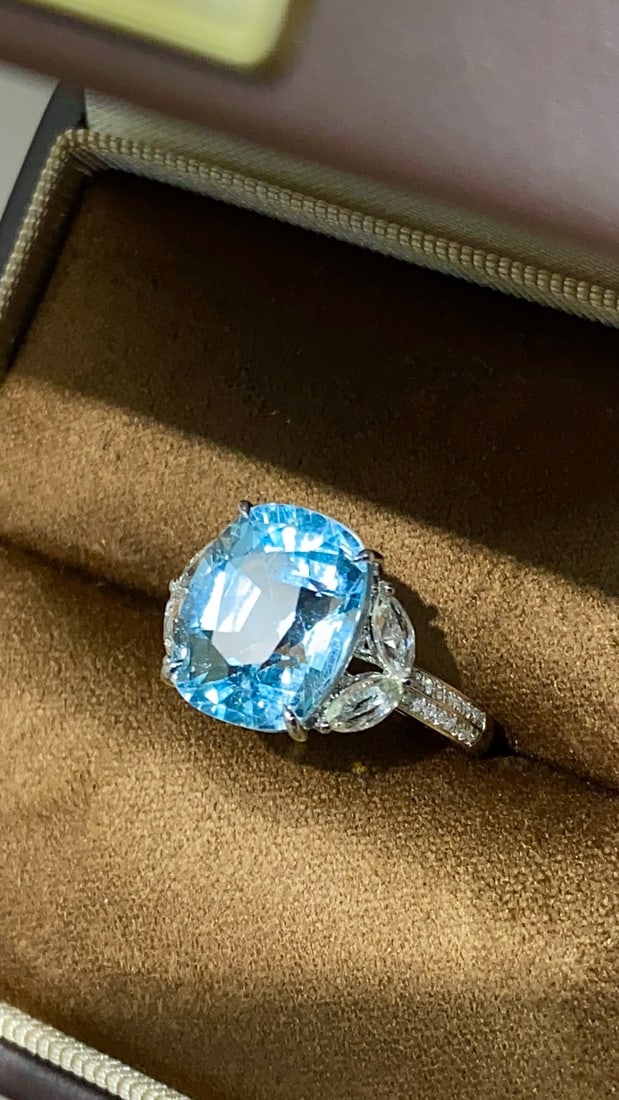 14k Gold 5.38 Ct Natural Aquamarine & Diamond & Sapphire Ring - 3