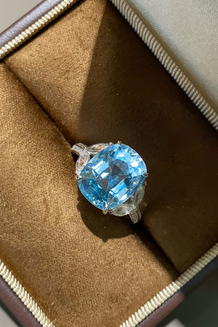 14k Gold 5.38 Ct Natural Aquamarine & Diamond & Sapphire Ring - 4