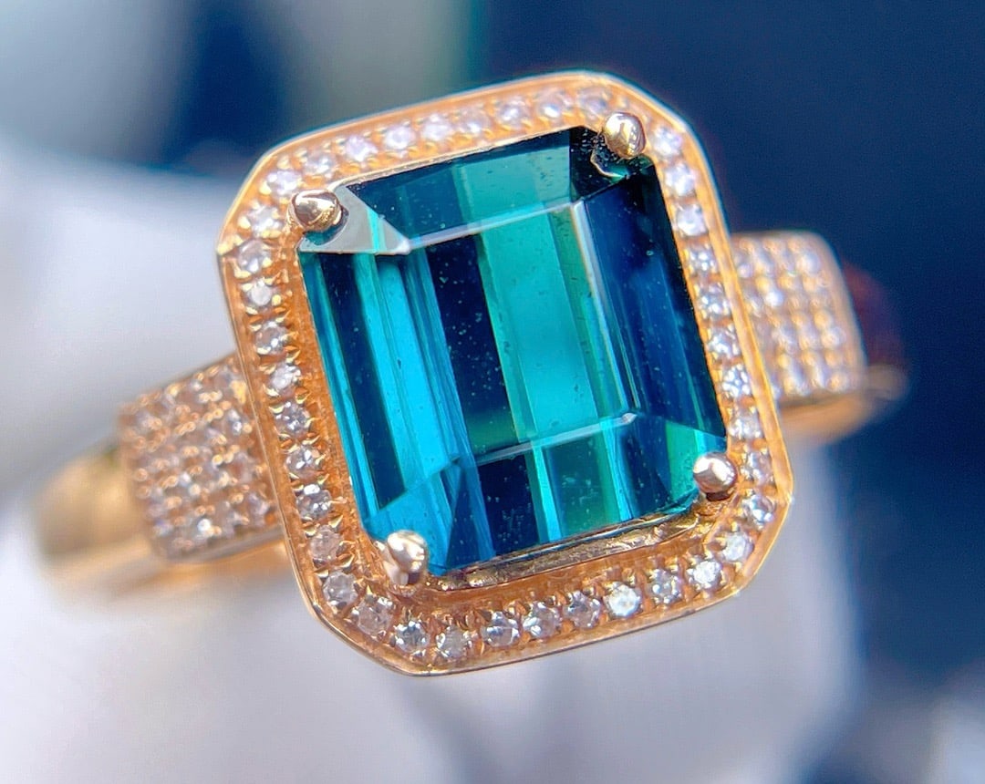 14k Gold 2.94 Ct Natural Tourmaline & Diamond Ring: Ref:231172335 // gold content:14k gold // ring size:7. 25us // // main gemstone:tourmaline // shape:octagonal // carat weight:2. 94ct // color:blue // treatment:natural // // adjacent gemstone 2 :