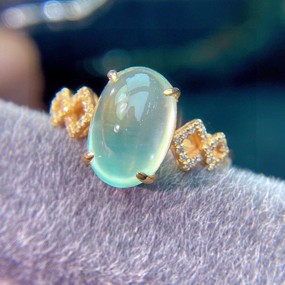 14k Gold 5.4 Ct Natural Prehnite & Diamond Ring - 4