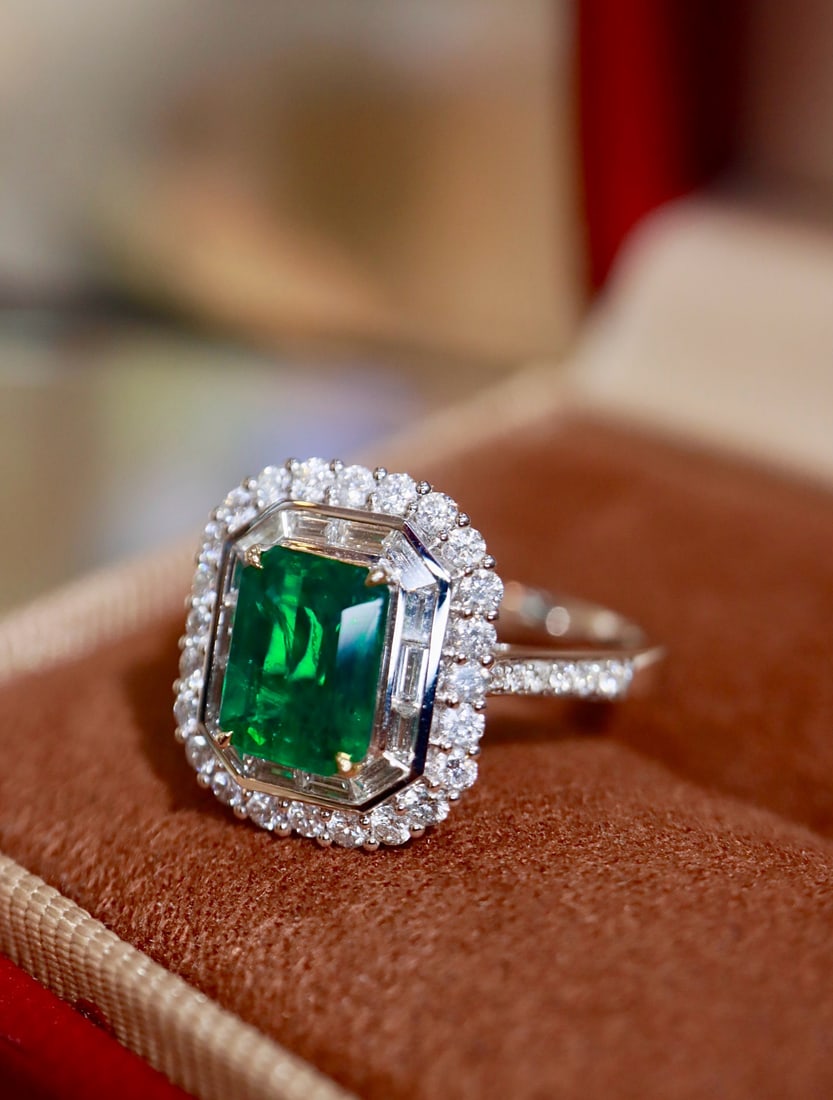 14k Gold 1.48 Ctw Vivid Green Natural Emerald & Diamond Ring - 5